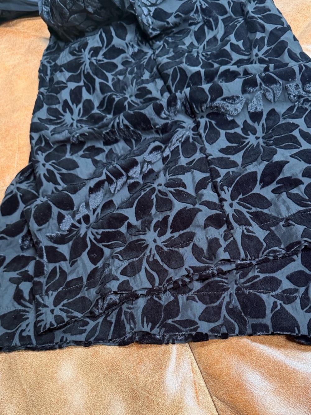 VICTORIA'S SECRET Sheer Romper Open Back Wide Leg Floral Velvet Mesh Appliqué M - Picture 7 of 9